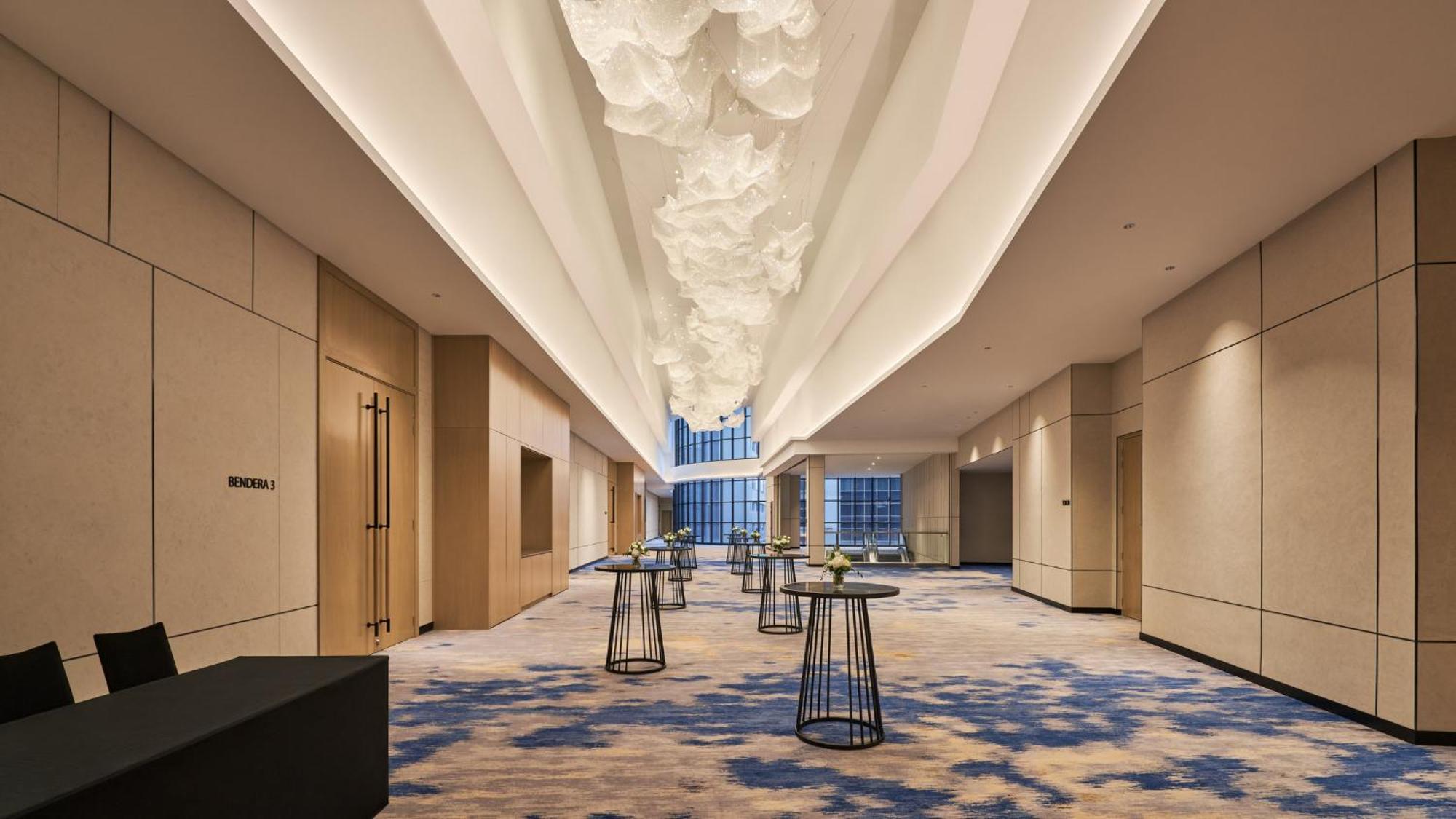 Holiday Inn & Suites Penang Prai By Ihg بوكيت ميرتاجام المظهر الخارجي الصورة