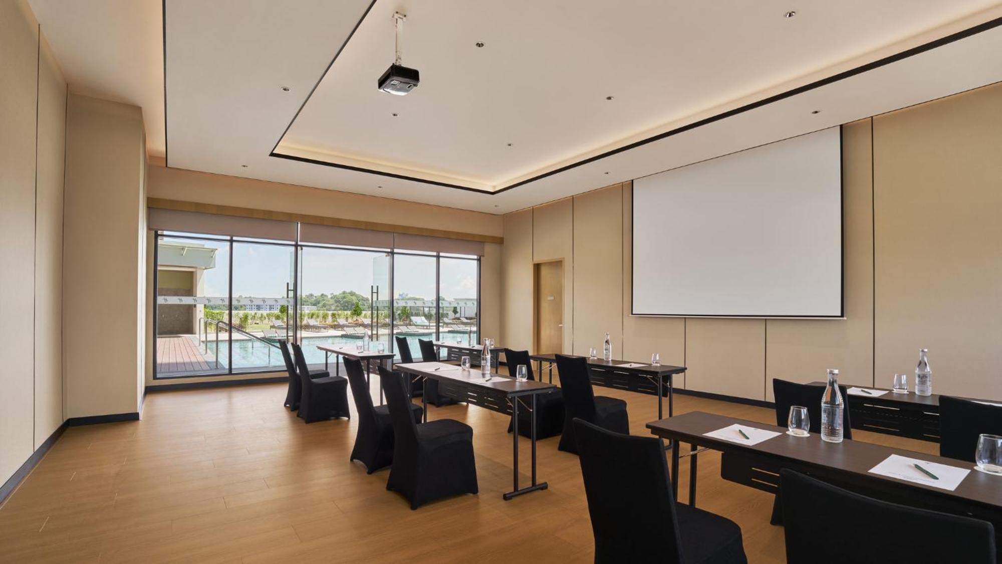 Holiday Inn & Suites Penang Prai By Ihg بوكيت ميرتاجام المظهر الخارجي الصورة